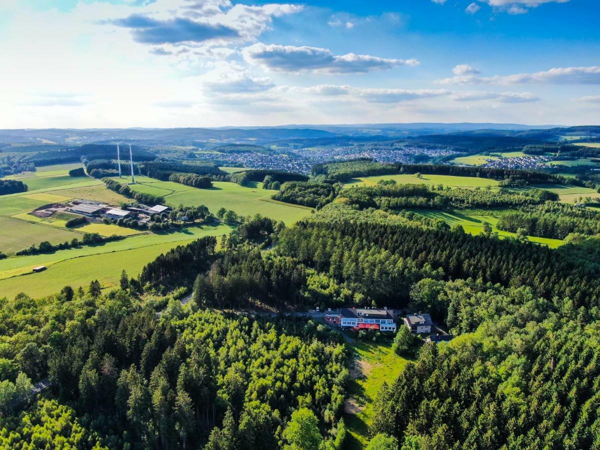 Hotel Landhaus Berghof Wenden  Zewnętrze zdjęcie
